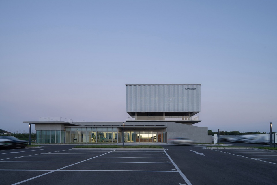 goodgrid automotive hq by chaoyu architectural design