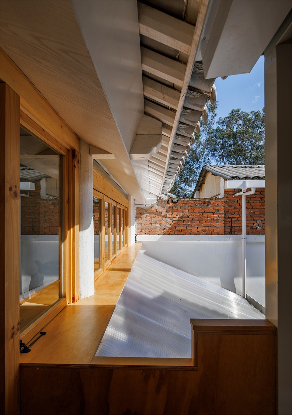vigorous blooms courtyard by edge architects