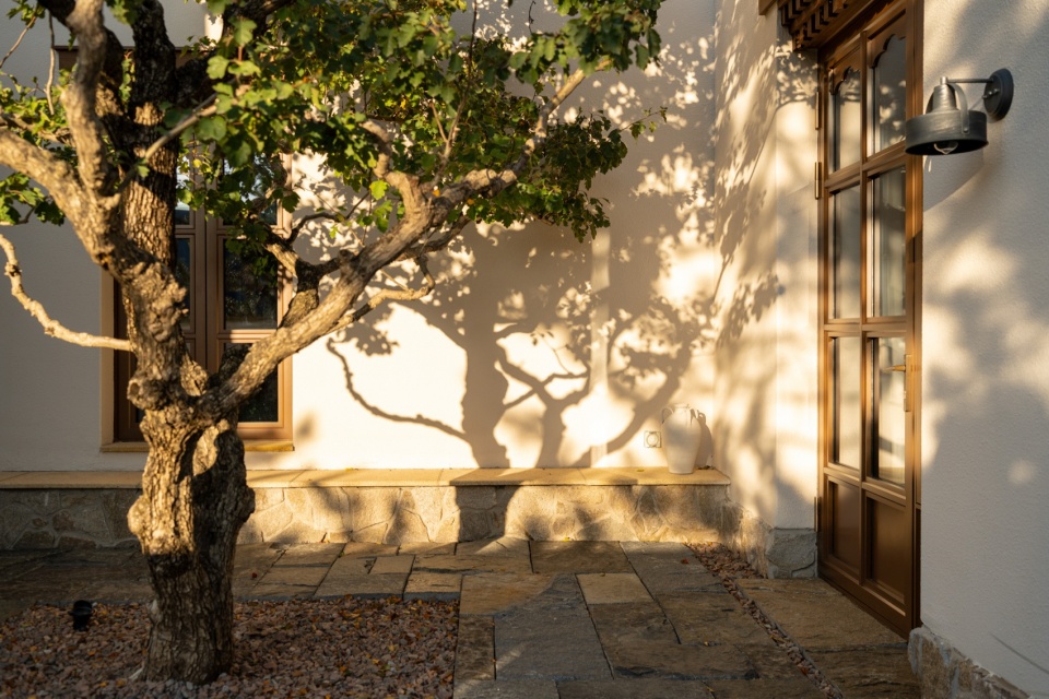 aranya jinshanling hotel cluster by wtd