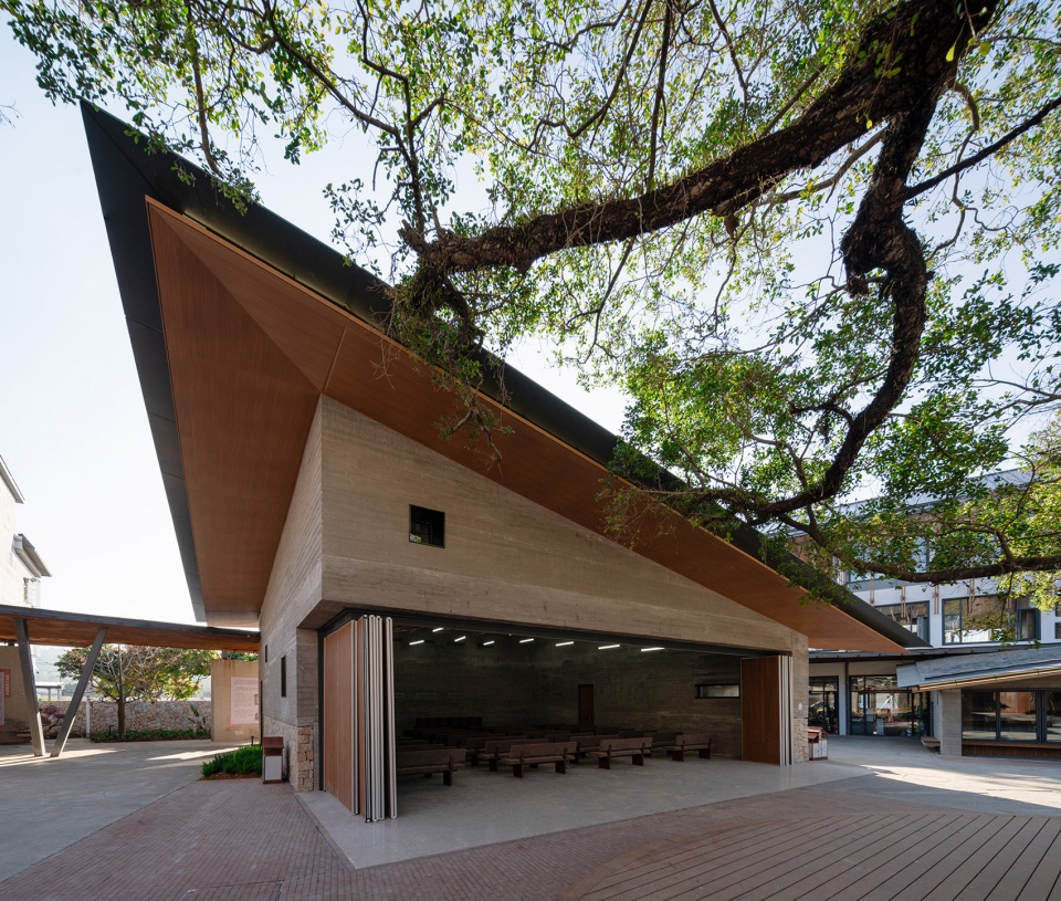 xutian village community center by line plus