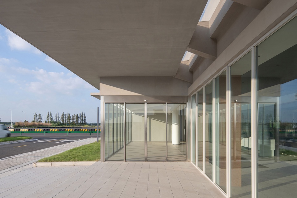 goodgrid automotive hq by chaoyu architectural design