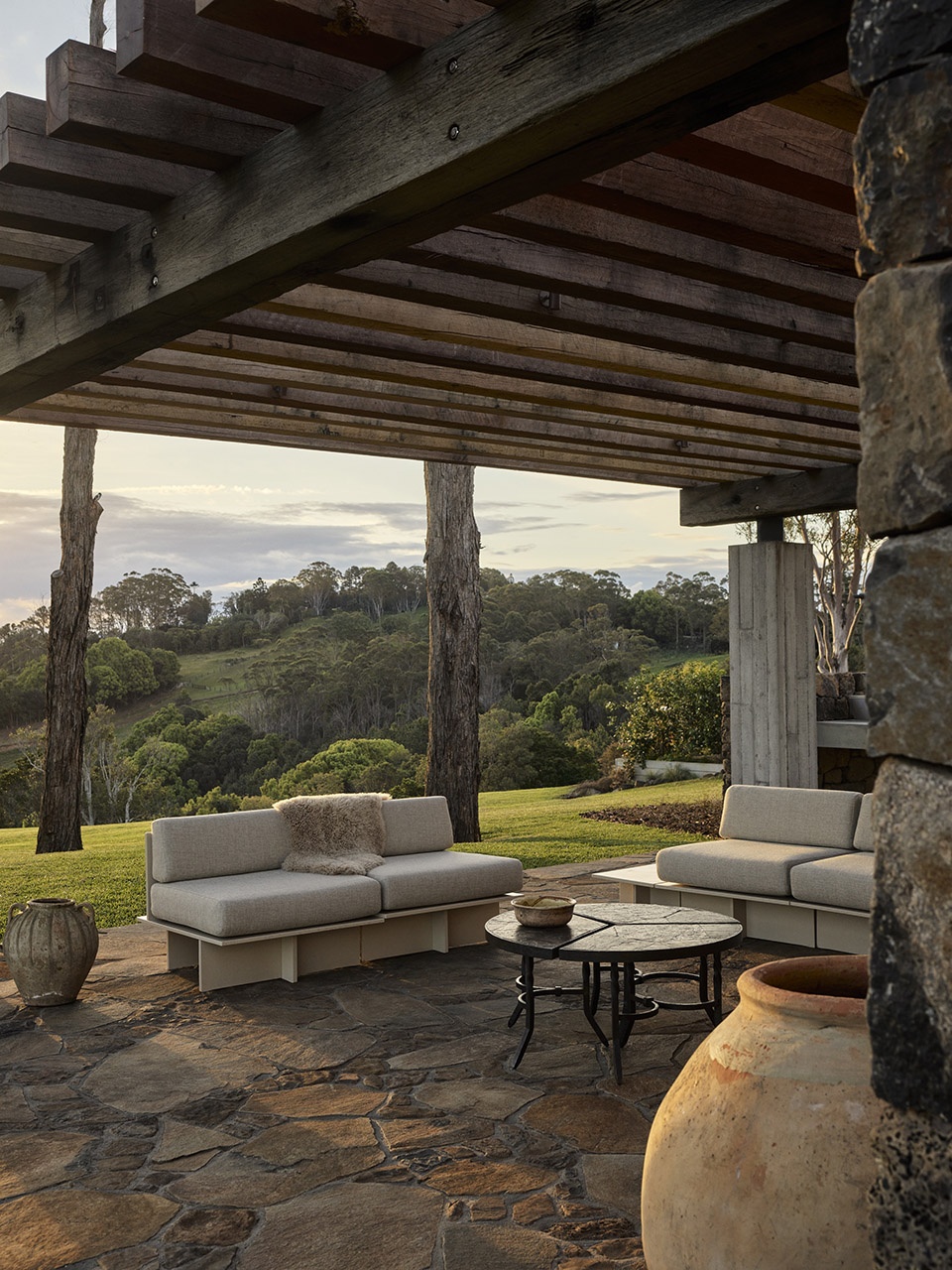 byron hinterland house by tigmi design studio