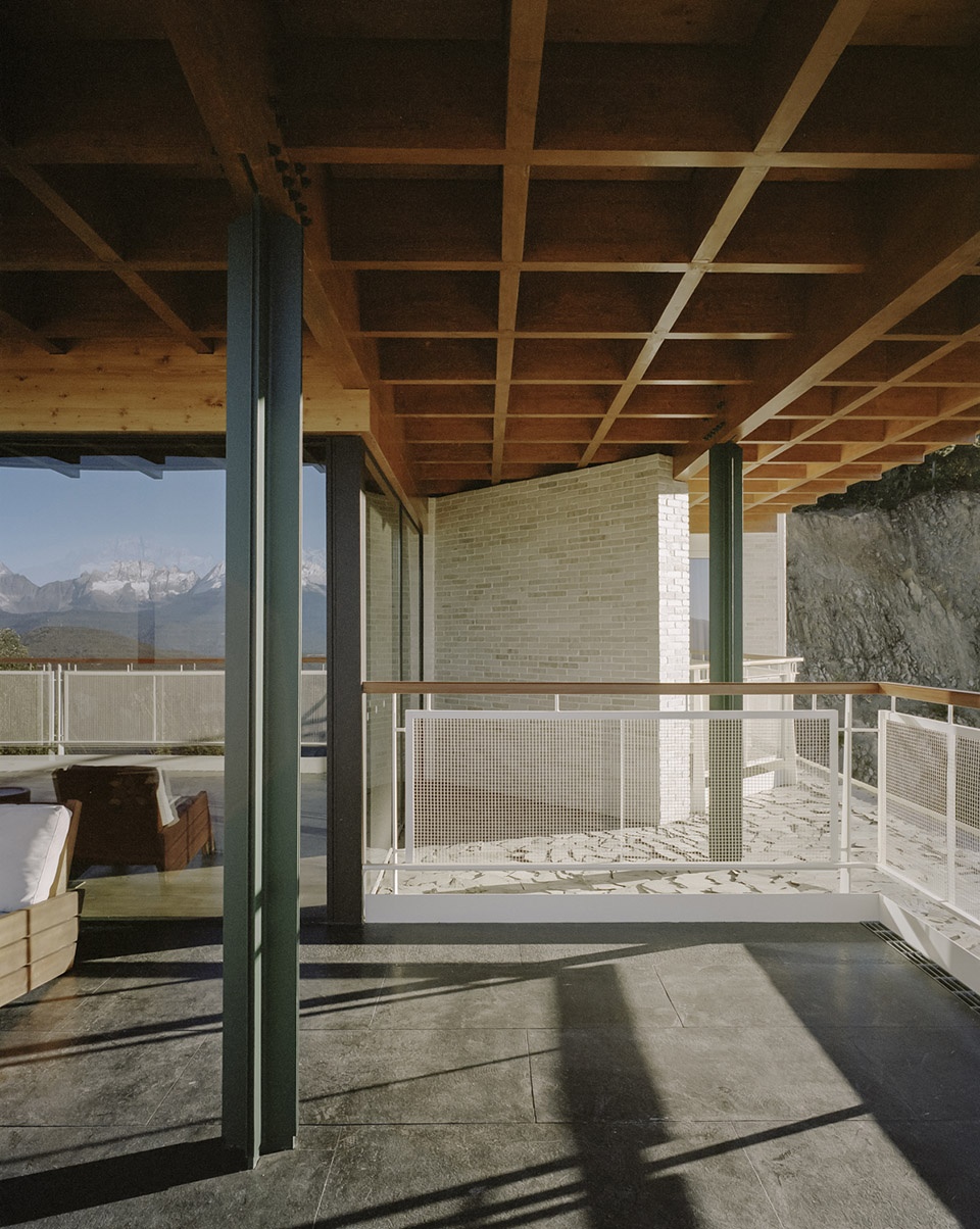 kawagebo snow mountain hotel by moguang studio