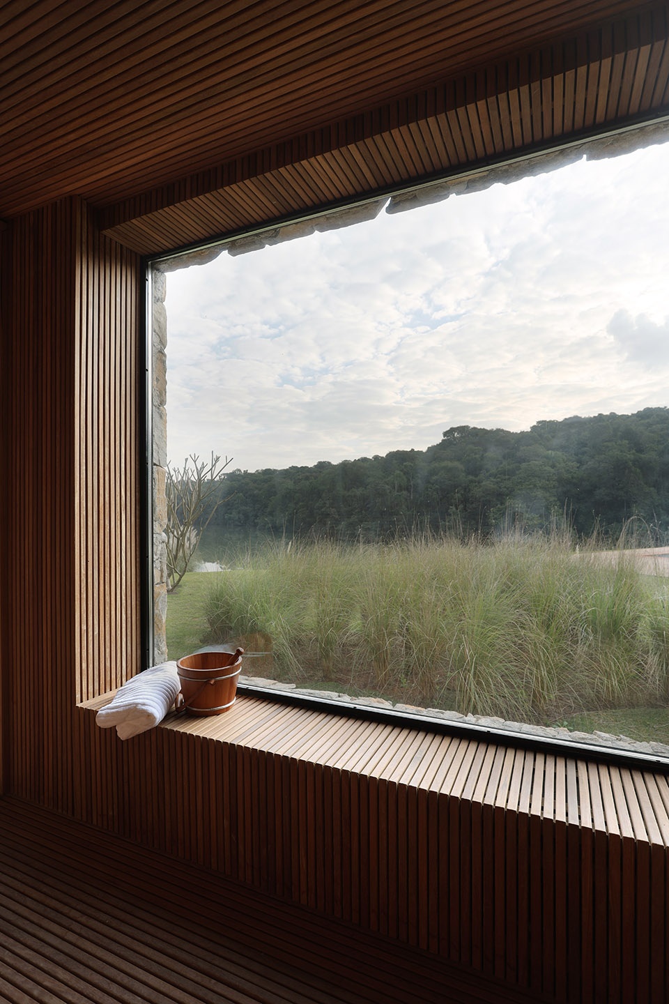 loc country house by dado castello branco arquitetura