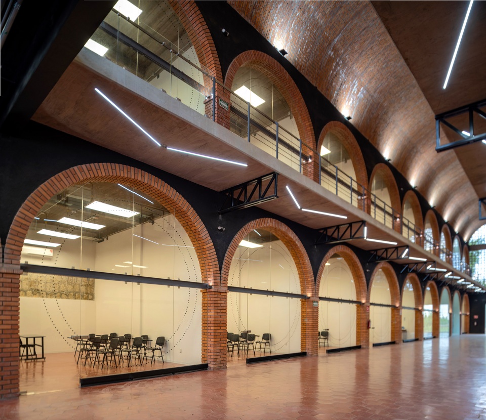 arena lobo convention center by jonathan corral arquitectos