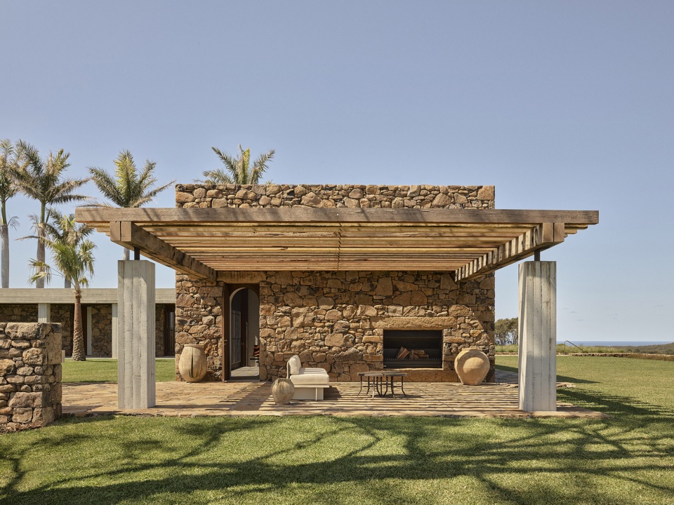 byron hinterland house by tigmi design studio