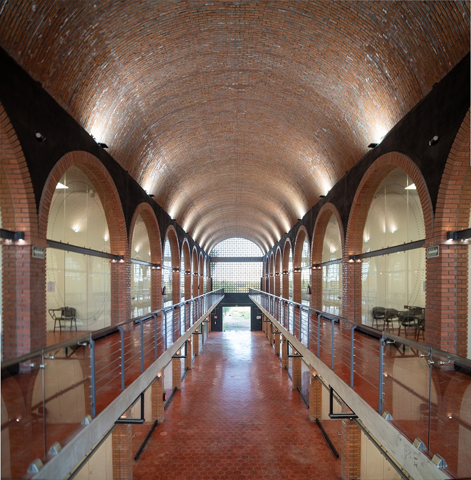 arena lobo convention center by jonathan corral arquitectos