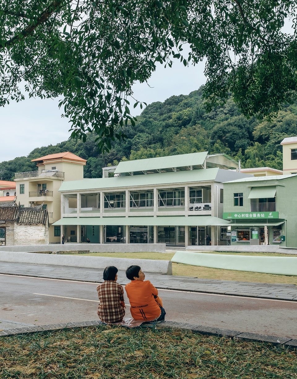 ancient banyan plaza renovation by atelier xuk