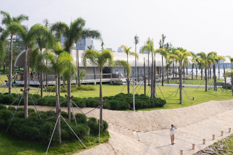 Waterfront Landscape Design of the Estuary Section of Qianhai Central River in Shenzhen by Original Design Studio TJAD