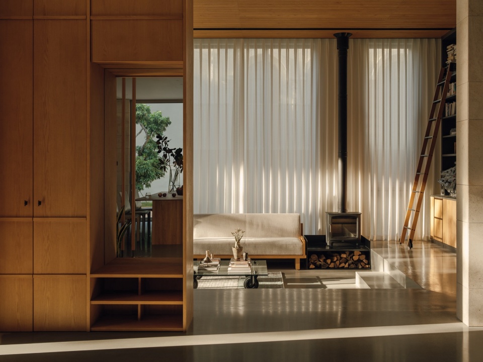 Vertical Continuity of Living Relationships by FUYUDI STUDIO