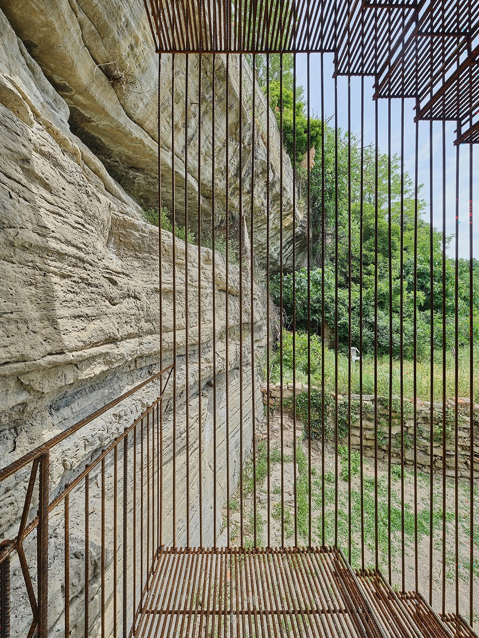 Landscape staircase in la Vall del Paradis by Comas Pont arquitectes
