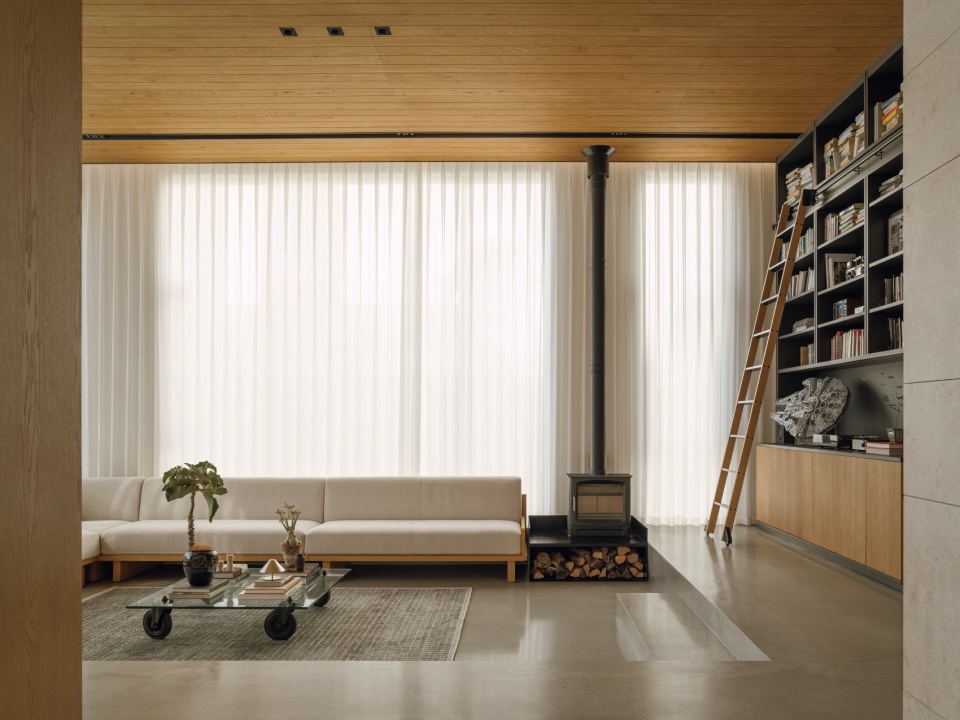 Vertical Continuity of Living Relationships by FUYUDI STUDIO