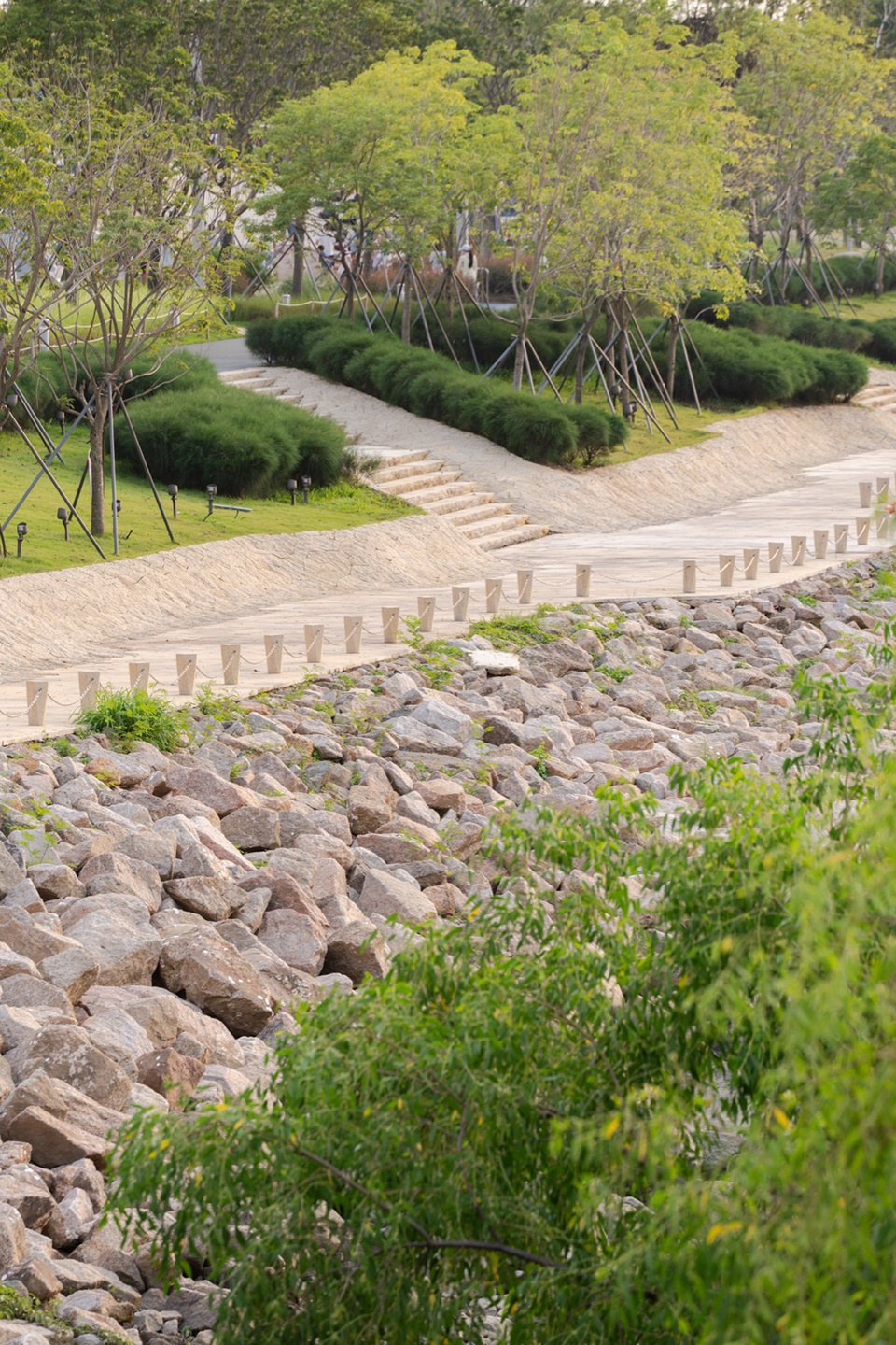 Waterfront Landscape Design of the Estuary Section of Qianhai Central River in Shenzhen by Original Design Studio TJAD