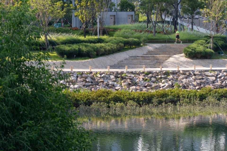 Waterfront Landscape Design of the Estuary Section of Qianhai Central River in Shenzhen by Original Design Studio TJAD