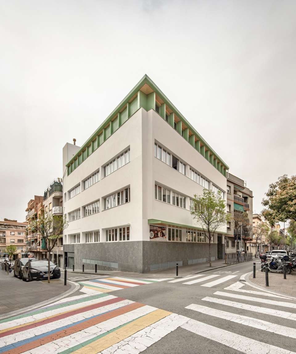 santa eulalia school in cornella by sau taller darquitectura