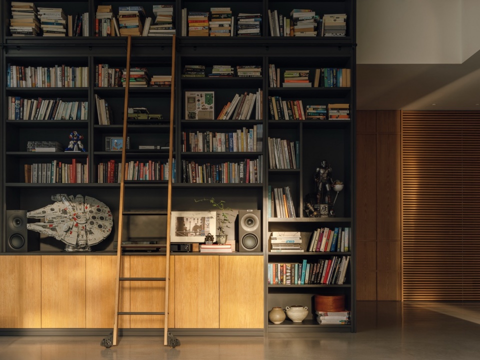 Vertical Continuity of Living Relationships by FUYUDI STUDIO