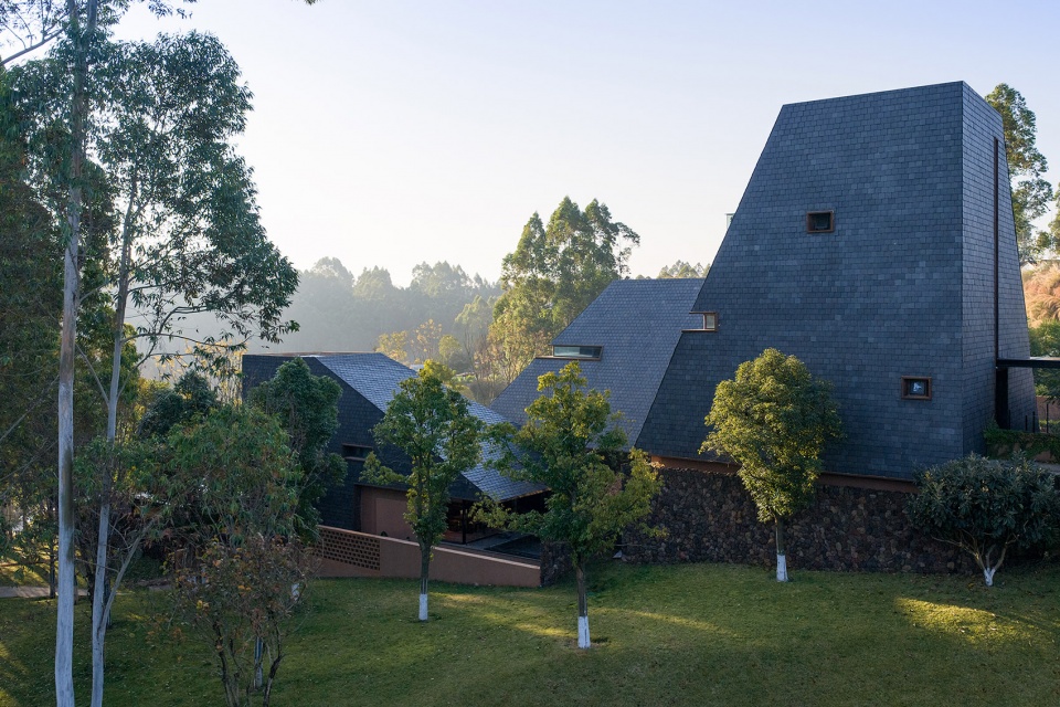 red valley dwellings by fanhao meng line