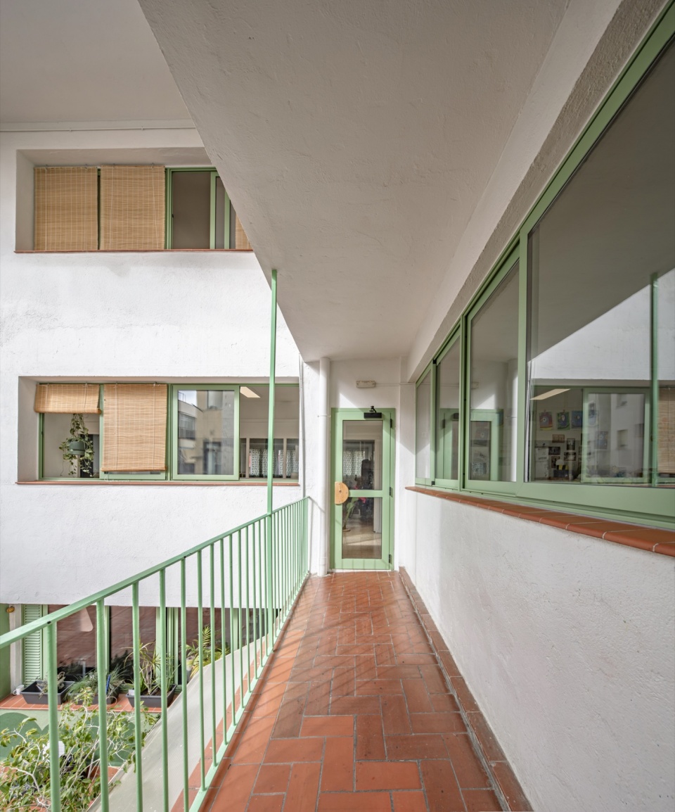 santa eulalia school in cornella by sau taller darquitectura