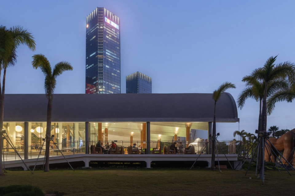 Waterfront Landscape Design of the Estuary Section of Qianhai Central River in Shenzhen by Original Design Studio TJAD