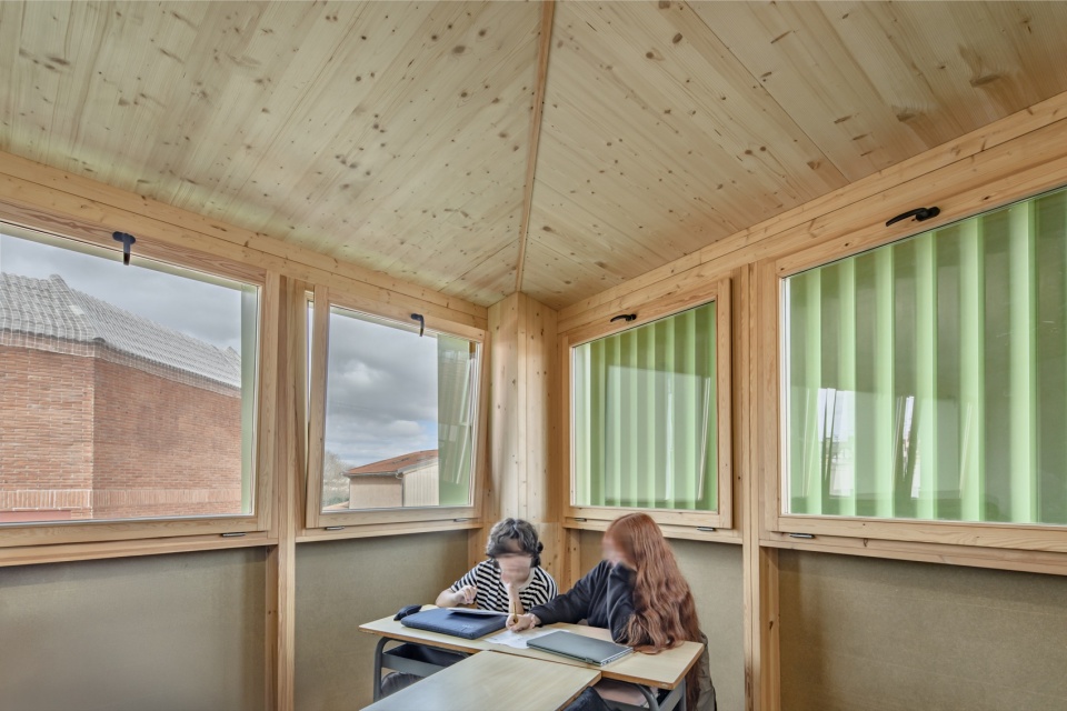 santa eulalia school in cornella by sau taller darquitectura