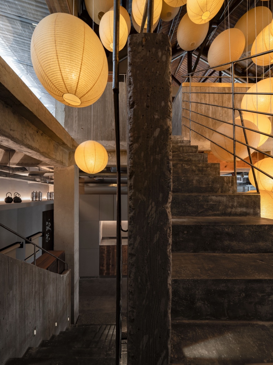 hard rice late night bistro by young design
