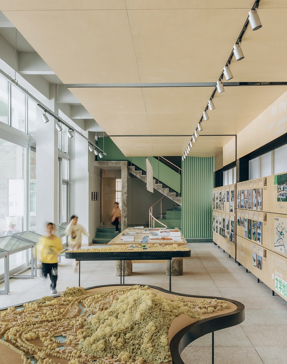 ancient banyan plaza renovation by atelier xuk