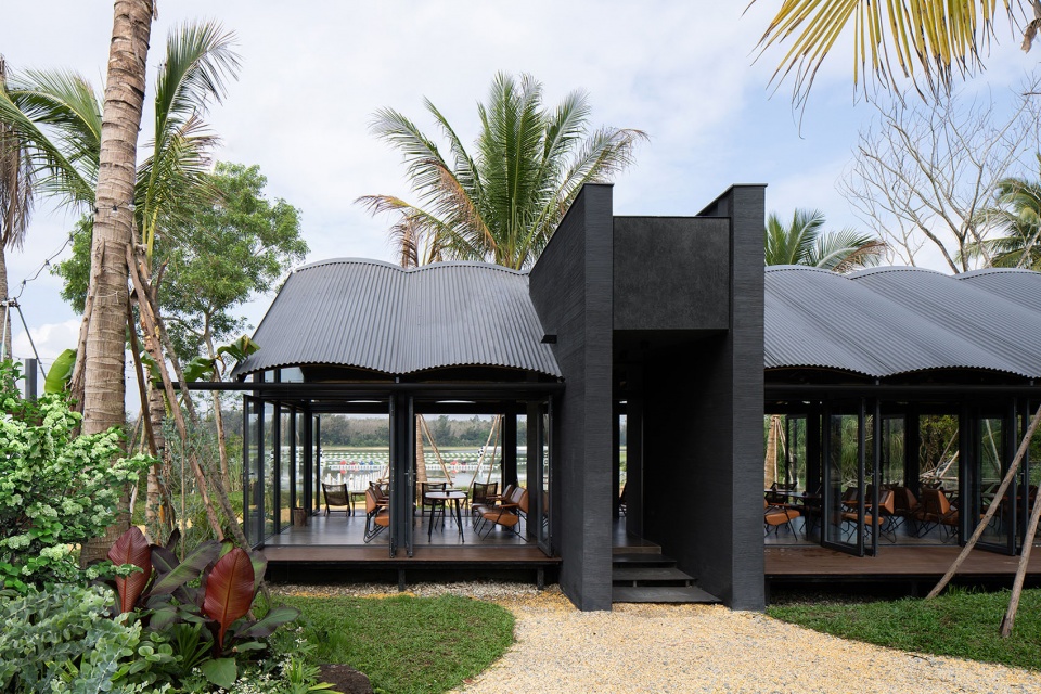 Luxefarm Waterbird Park