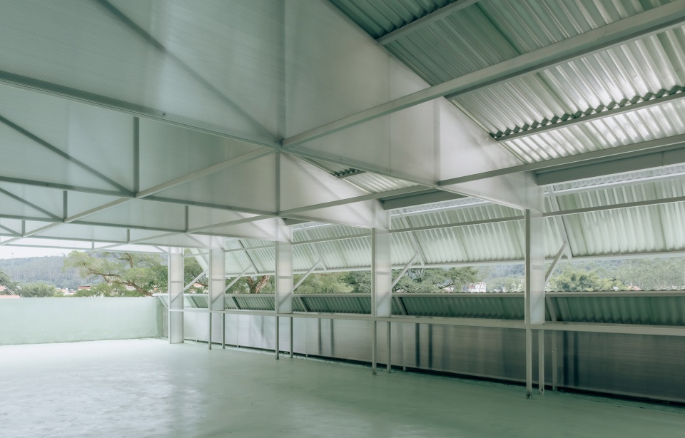 ancient banyan plaza renovation by atelier xuk
