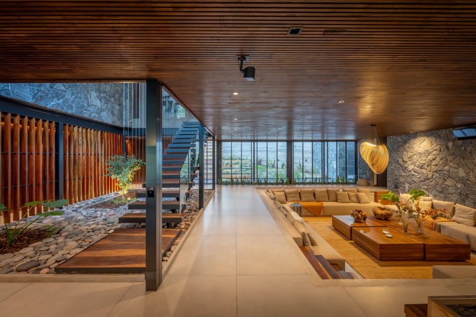 molvento house by karlen clemente