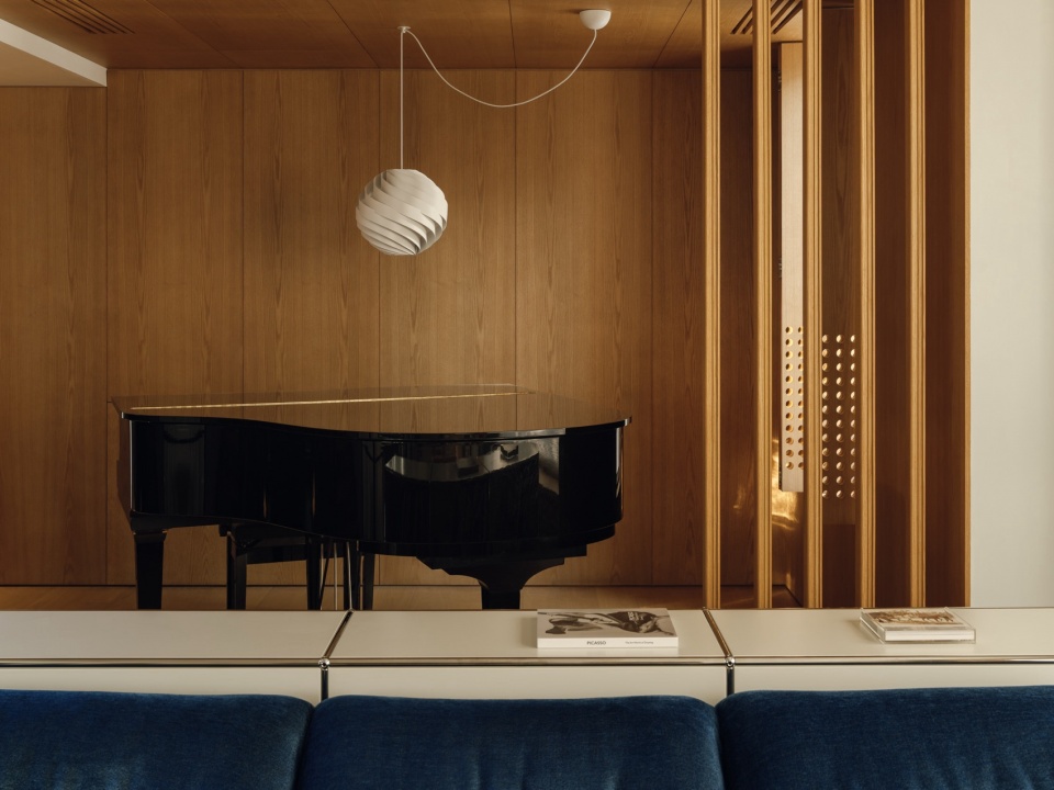 Vertical Continuity of Living Relationships by FUYUDI STUDIO