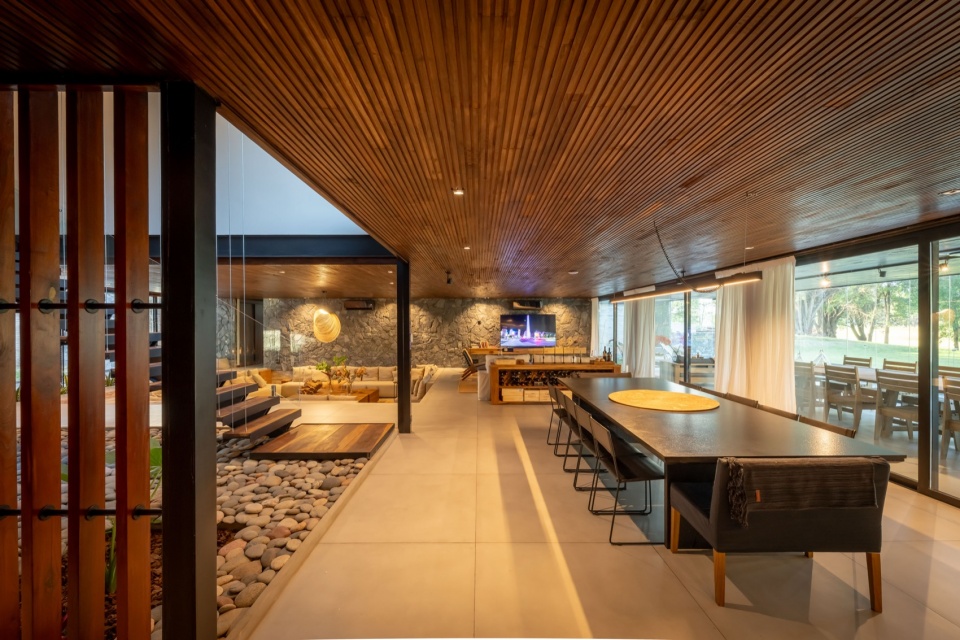 molvento house by karlen clemente