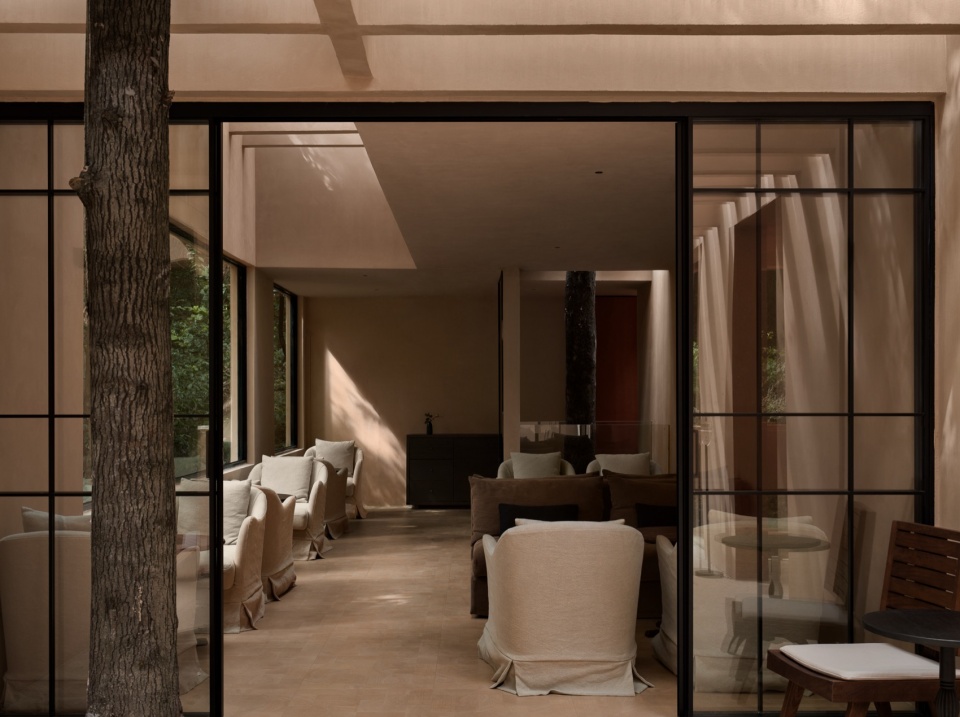 chunshan qiushui cafe by fusion design
