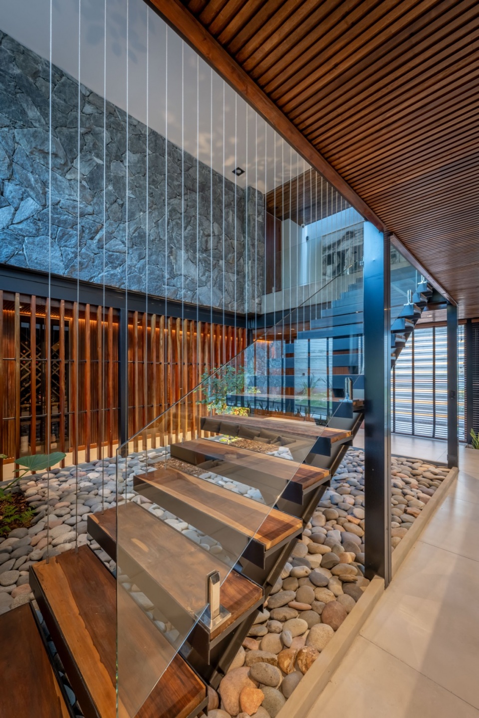 molvento house by karlen clemente