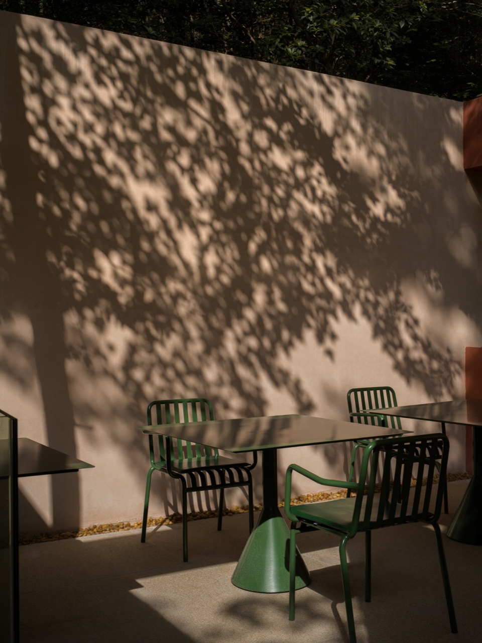 chunshan qiushui cafe by fusion design