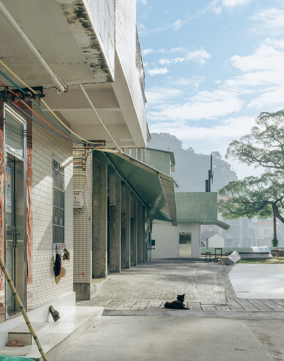 ancient banyan plaza renovation by atelier xuk