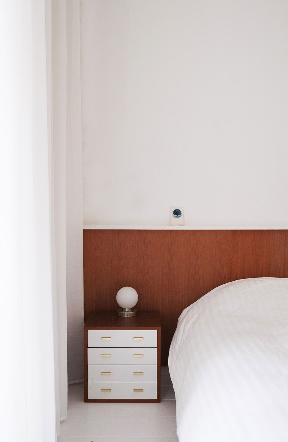 flat refurbishment in brussels by estate estate architects