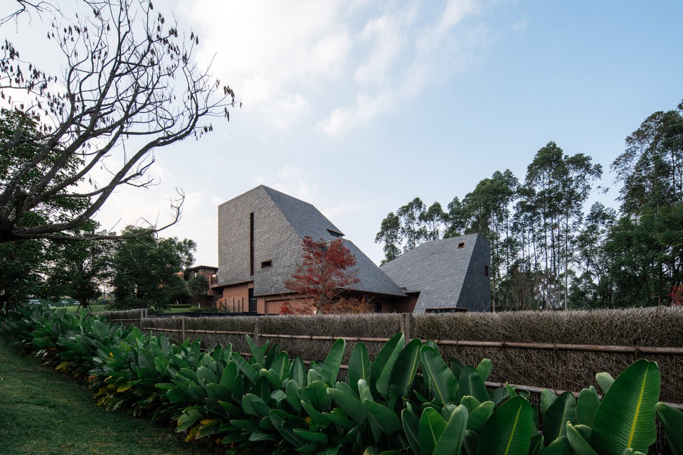 red valley dwellings by fanhao meng line