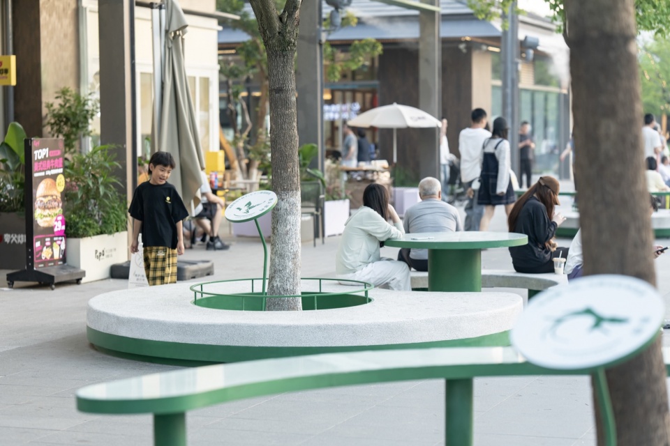 spatial renewal and scene stitching of birland food court by hangzhou parallect design x atelier diving bell