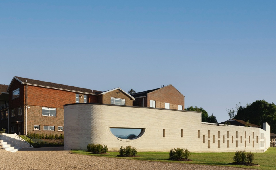 St Raphael s at Mayfield by Adam Richards Architects
