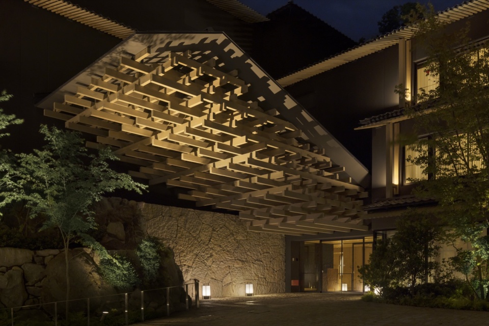 banyan tree higashiyama kyoto by kengo kuma and associates