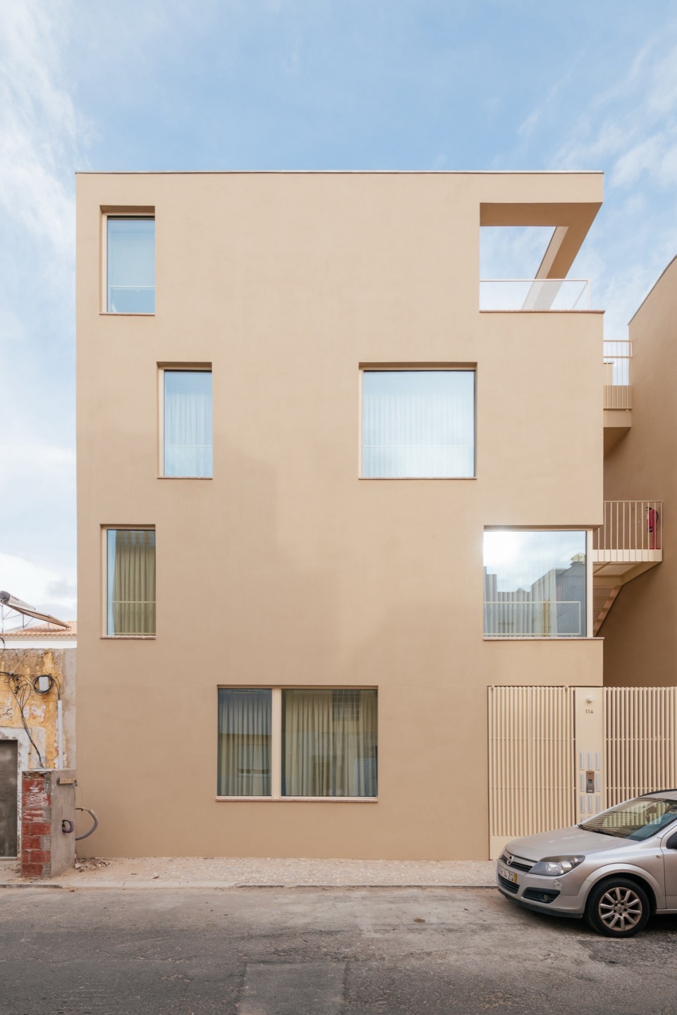 Mustard building by Aurora Architects Furo