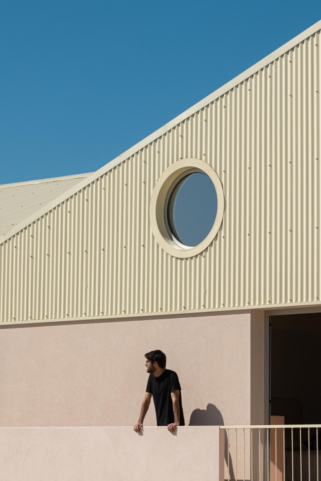 casa do alpendre by vasco burnay arquitectura