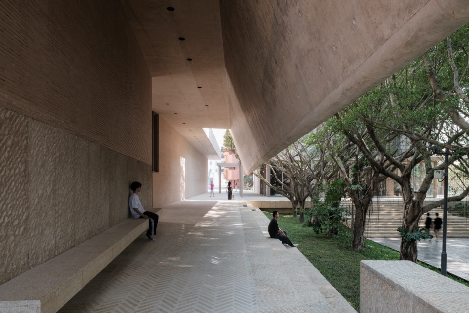 Ananya Art Center Guangzhou Branch and Community Canteen by Vector Architects