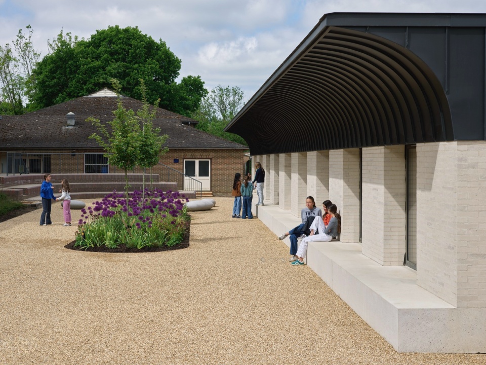 St Raphael s at Mayfield by Adam Richards Architects