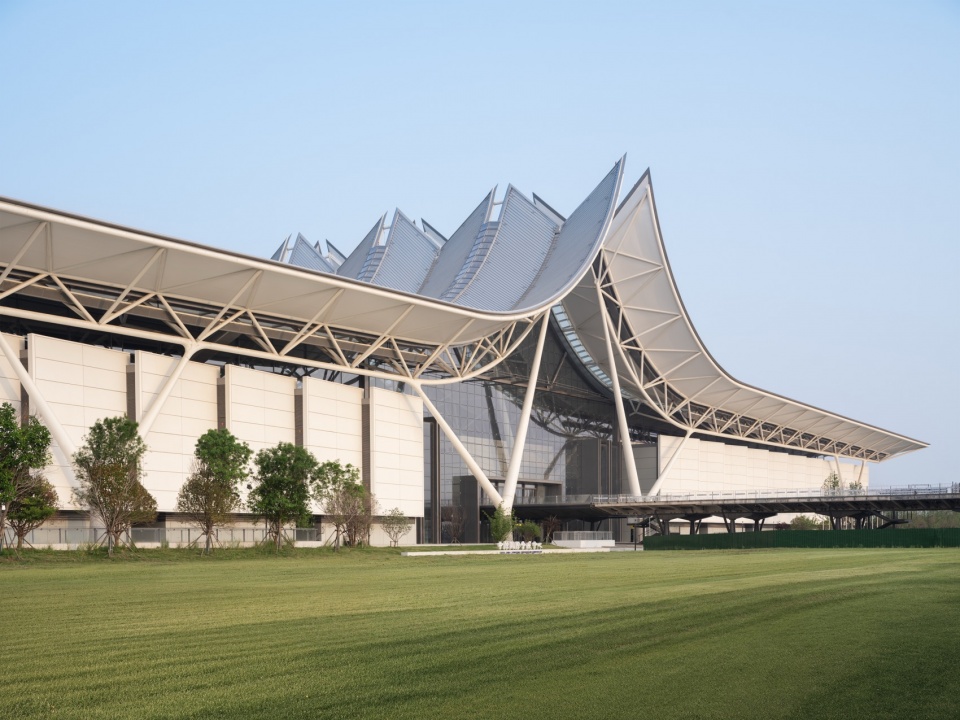 phase 2 of the central china international convention and exhibition centre by rshp