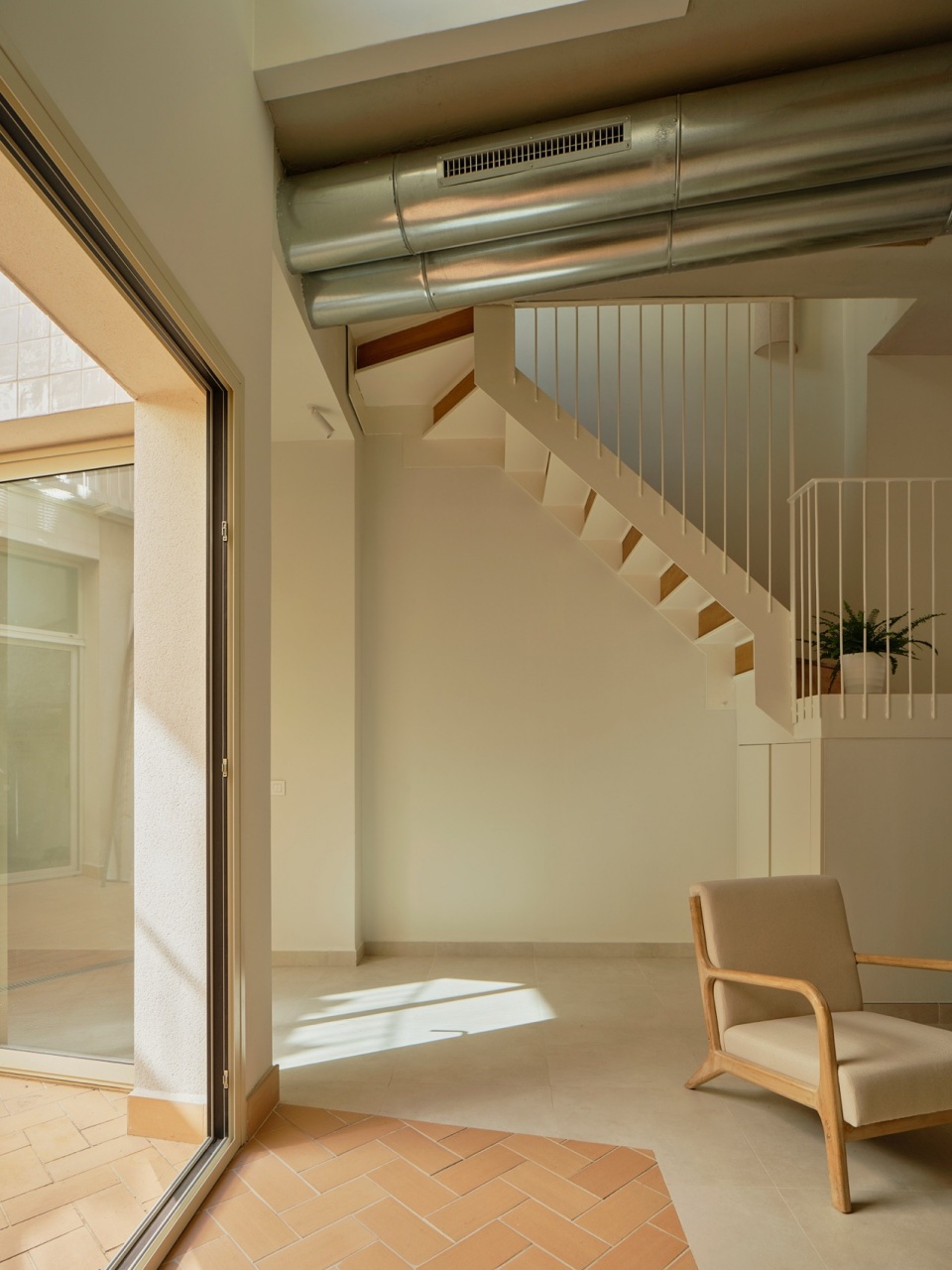 house for piano and violin by endalt arquitectes josep eixeres