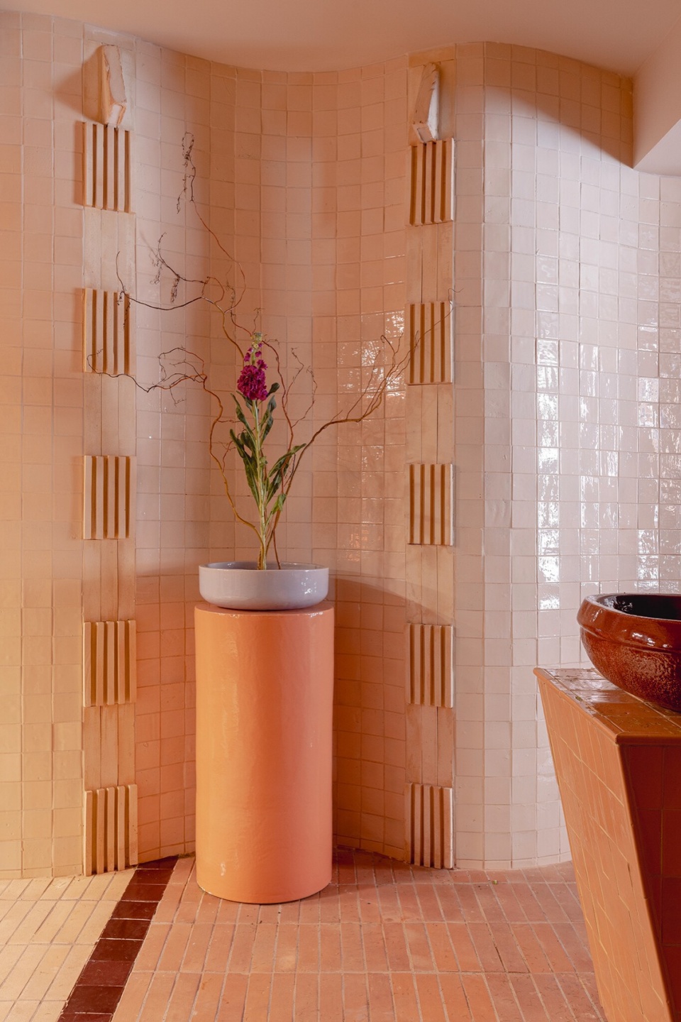 maora showroom by masquespacio