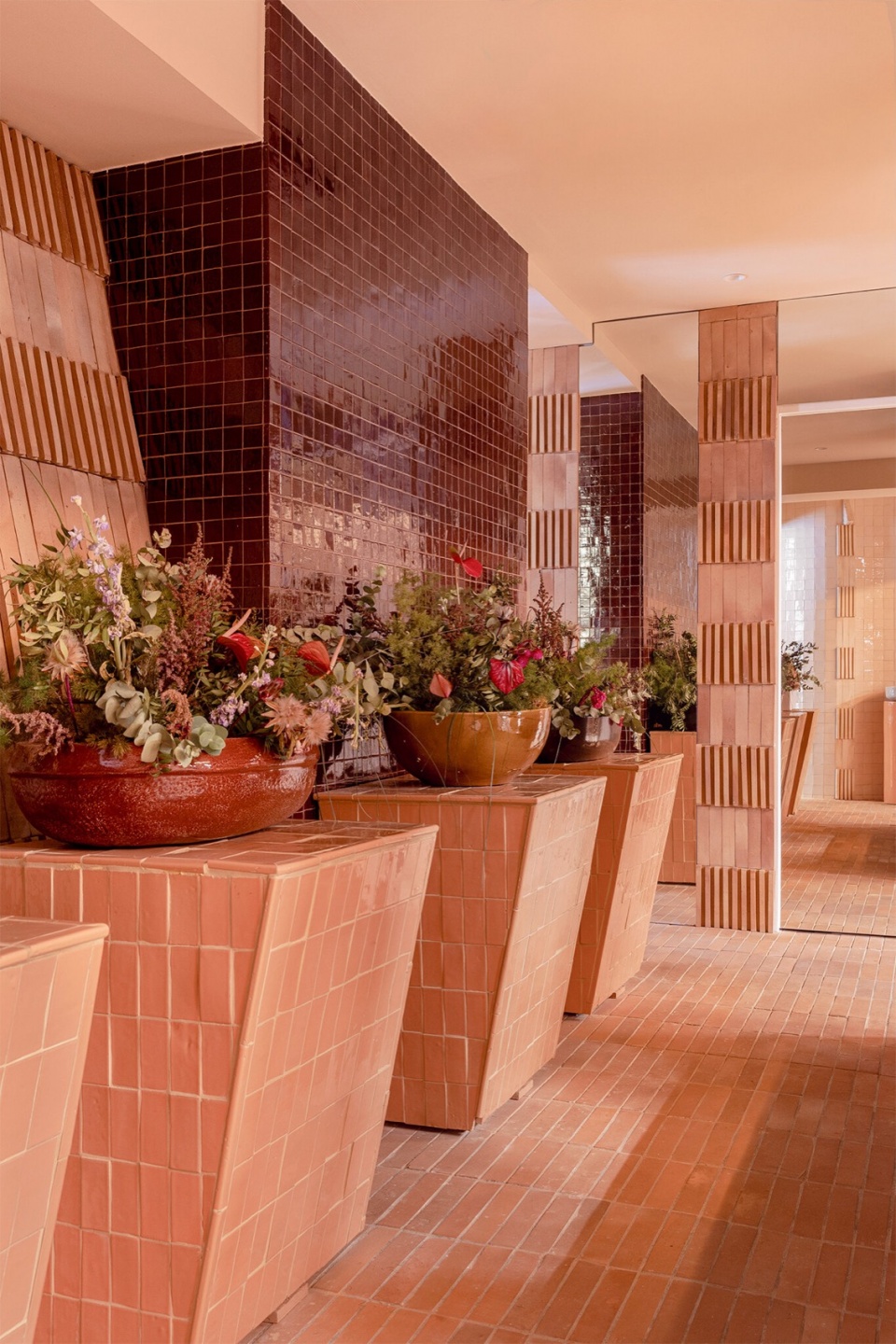 maora showroom by masquespacio