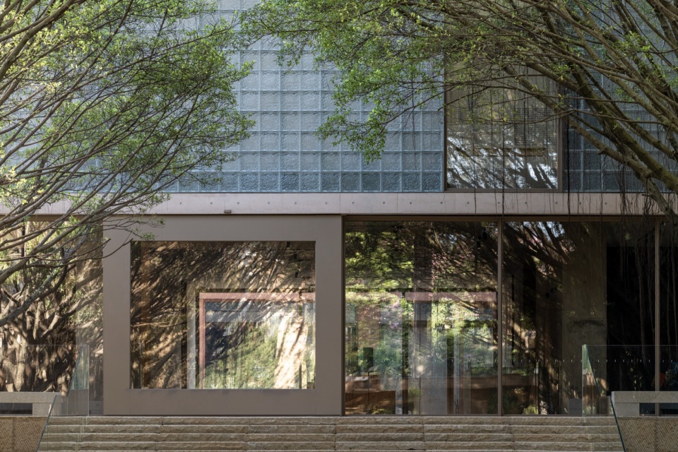 Ananya Art Center Guangzhou Branch and Community Canteen by Vector Architects