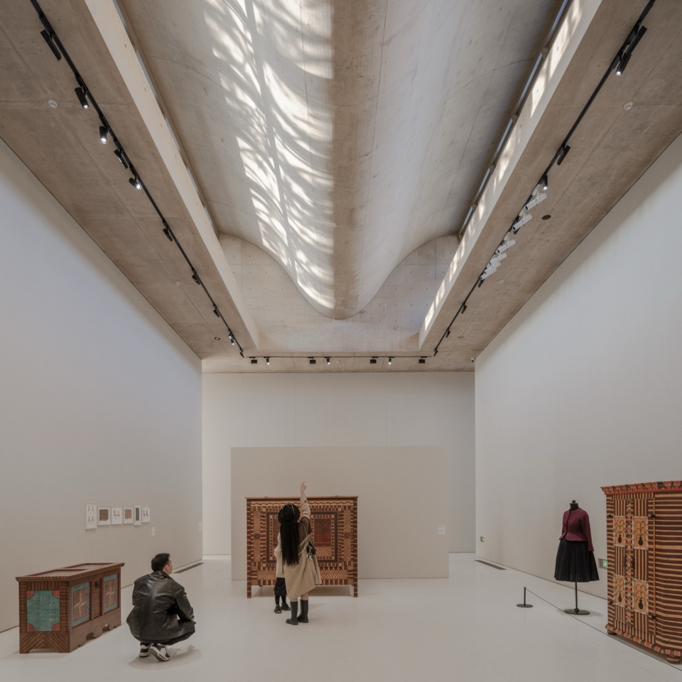 Ananya Art Center Guangzhou Branch and Community Canteen by Vector Architects